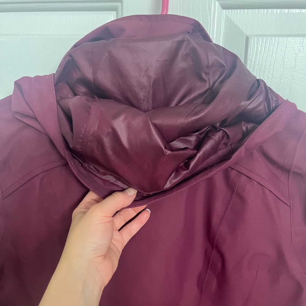 NWOT Athleta Women’s Maroon Raincoat size small - Picture 6 of 15